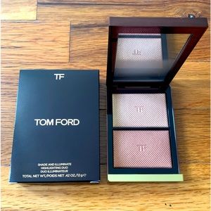🎉 HOST PICK* 🎉 Tom Ford Highlighter Duo - Tanlight